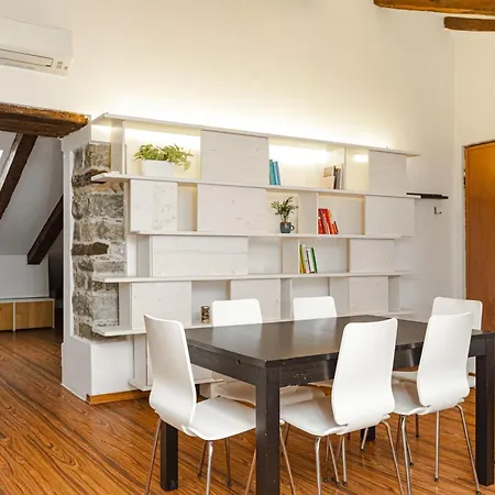 Ampio Loft Confortevole Nel Cuore Di Terst